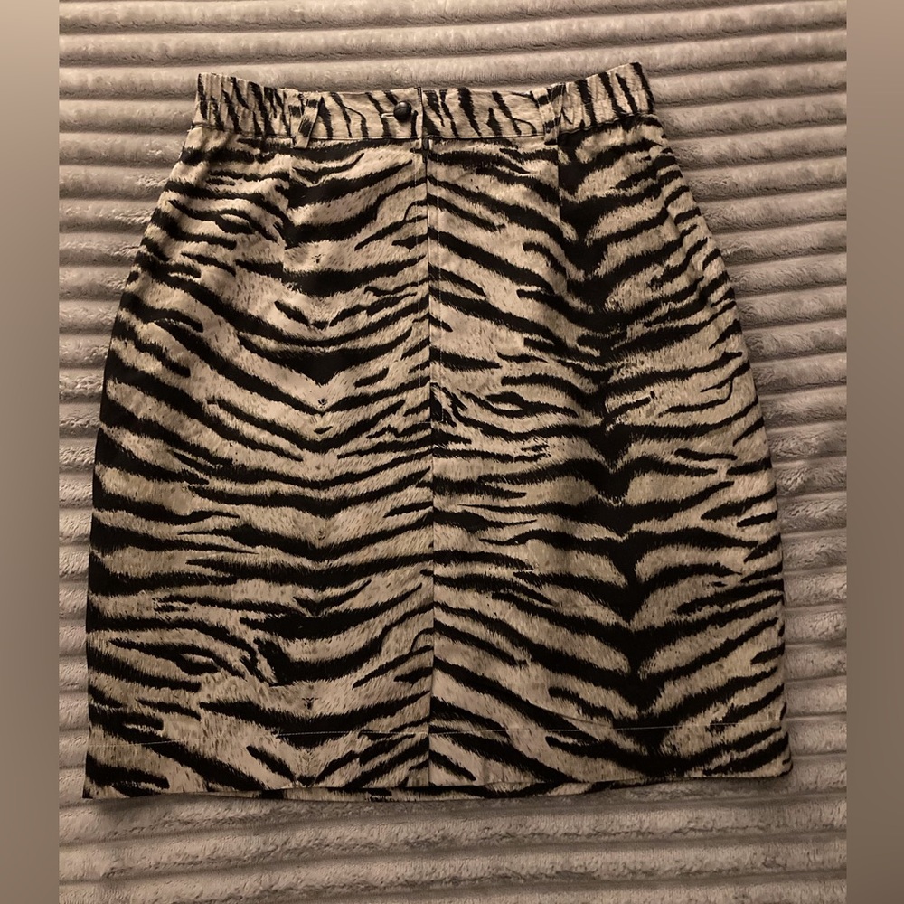 GALA 100% Silk Bold Black & Tan Safari Zebra Print Midi Skirt Womans SZ Small - Picture 14 of 15